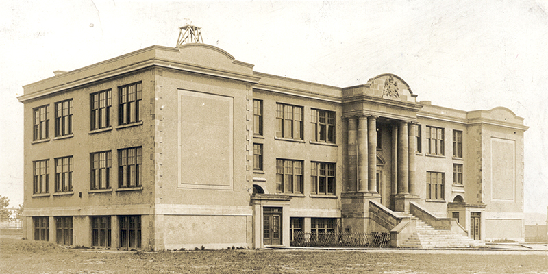 A photo of the Memorial college building