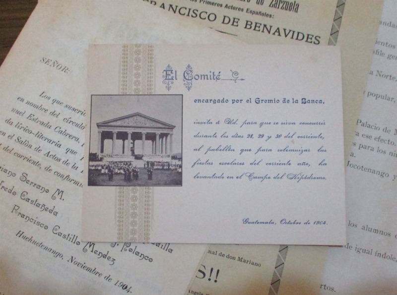 Various hojas sueltas from the Fondo Antiguo of the Biblioteca Nacional de Guatemala, 1904
