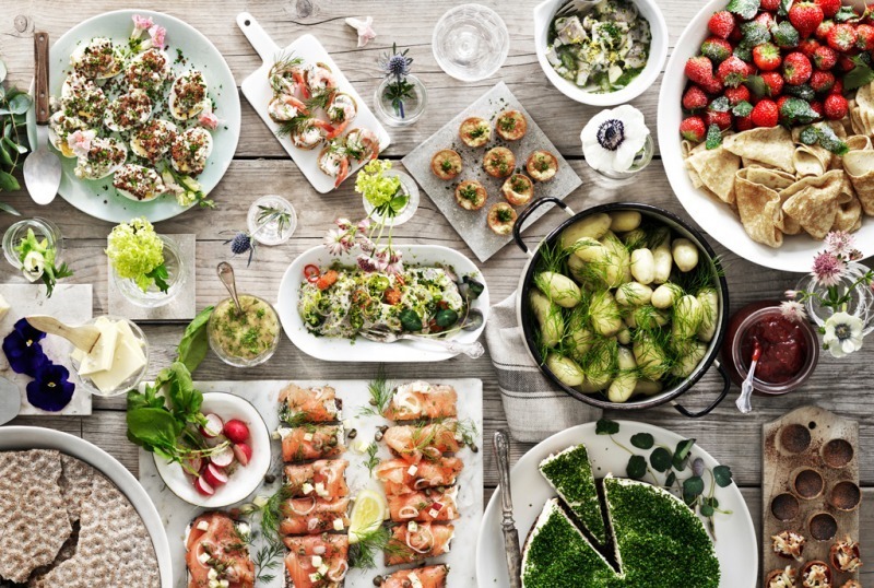 Food, Drink, and Cultural Exchange Around the Baltic