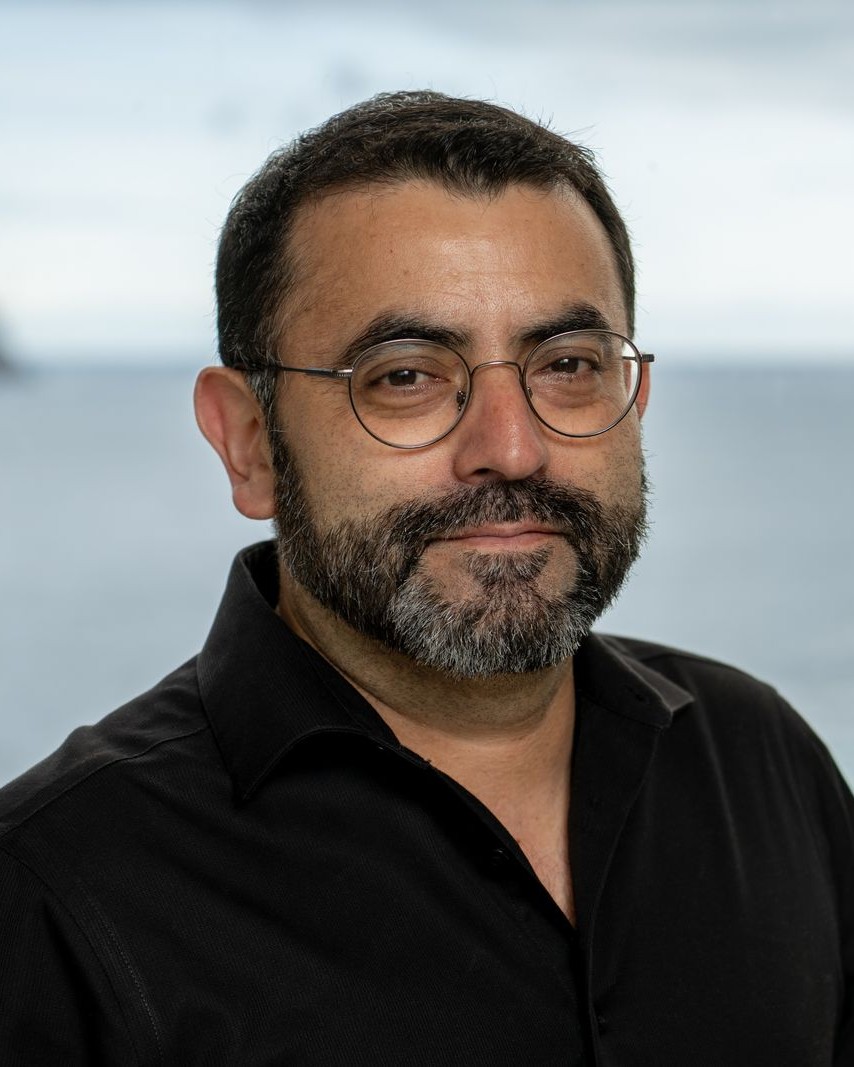 Dr. Javier Santander